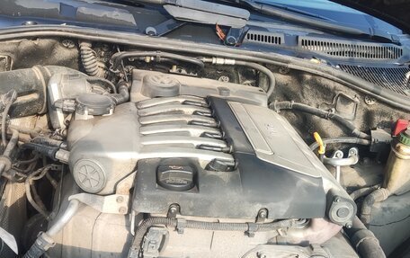 Volkswagen Touareg III, 2004 год, 790 000 рублей, 10 фотография