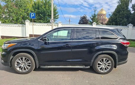 Toyota Highlander III, 2014 год, 2 280 000 рублей, 3 фотография