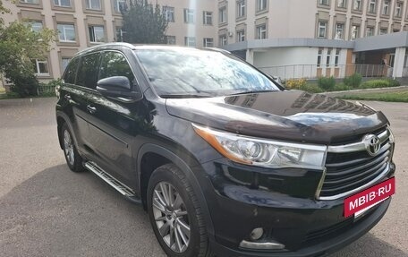 Toyota Highlander III, 2014 год, 2 280 000 рублей, 4 фотография