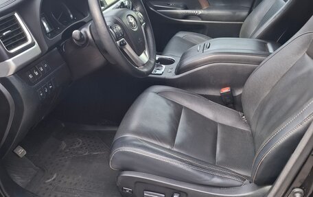 Toyota Highlander III, 2014 год, 2 280 000 рублей, 17 фотография