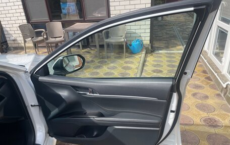 Toyota Camry, 2021 год, 3 400 000 рублей, 11 фотография