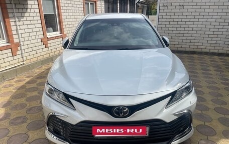 Toyota Camry, 2021 год, 3 400 000 рублей, 6 фотография