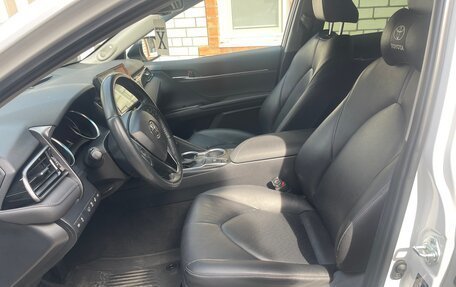Toyota Camry, 2021 год, 3 400 000 рублей, 18 фотография