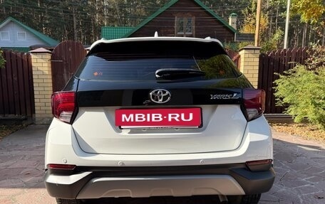 Toyota Yaris XP150 рестайлинг, 2022 год, 1 700 000 рублей, 4 фотография