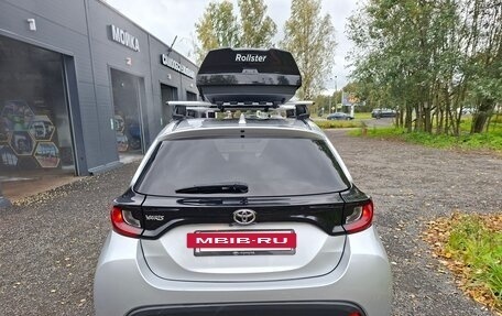 Toyota Yaris, 2021 год, 1 100 000 рублей, 3 фотография