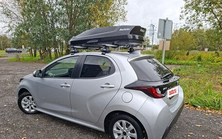 Toyota Yaris, 2021 год, 1 100 000 рублей, 4 фотография