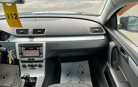 Volkswagen Passat B7, 2011 год, 909 000 рублей, 19 фотография