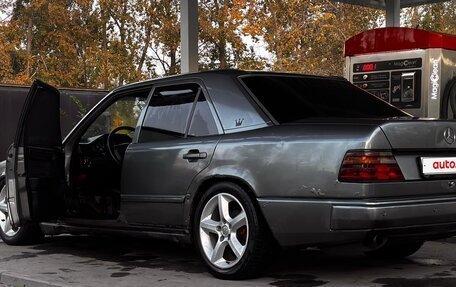 Mercedes-Benz W124, 1987 год, 200 000 рублей, 2 фотография