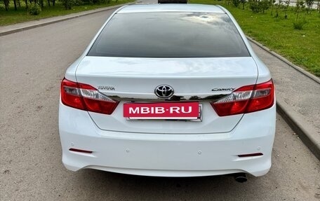 Toyota Camry, 2012 год, 1 430 000 рублей, 6 фотография
