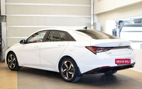Hyundai Elantra, 2022 год, 2 190 000 рублей, 6 фотография