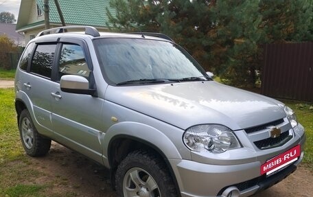 Chevrolet Niva I рестайлинг, 2012 год, 550 000 рублей, 3 фотография