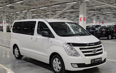 Hyundai H-1 II рестайлинг, 2015 год, 1 699 000 рублей, 7 фотография