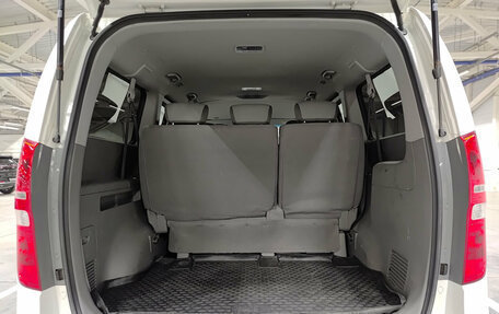 Hyundai H-1 II рестайлинг, 2015 год, 1 699 000 рублей, 16 фотография