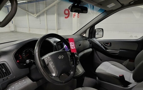 Hyundai H-1 II рестайлинг, 2015 год, 1 699 000 рублей, 20 фотография