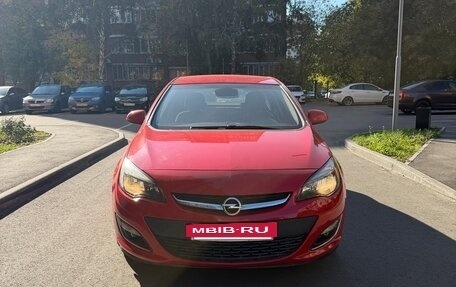 Opel Astra J, 2013 год, 795 000 рублей, 2 фотография