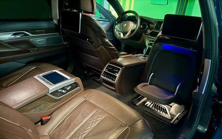BMW 7 серия, 2018 год, 4 600 000 рублей, 11 фотография