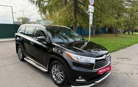 Toyota Highlander III, 2014 год, 3 200 000 рублей, 2 фотография