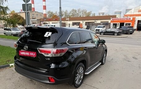 Toyota Highlander III, 2014 год, 3 200 000 рублей, 3 фотография