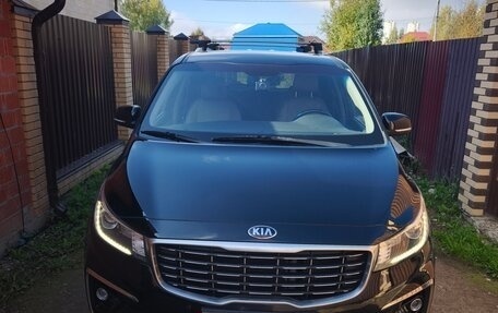 KIA Carnival III, 2019 год, 2 550 000 рублей, 1 фотография