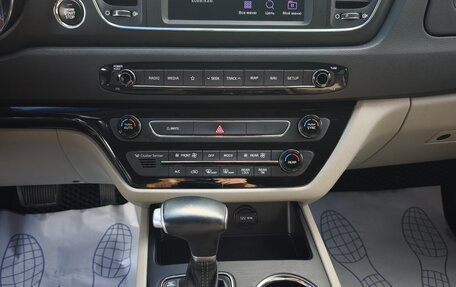KIA Carnival III, 2019 год, 2 550 000 рублей, 10 фотография