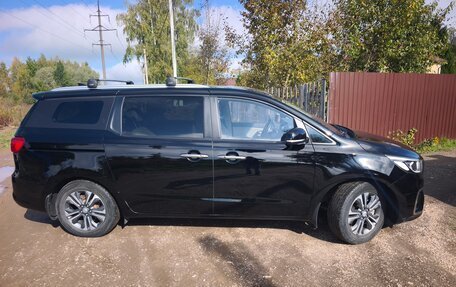 KIA Carnival III, 2019 год, 2 550 000 рублей, 19 фотография