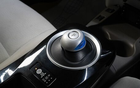 Nissan Leaf I, 2015 год, 1 000 000 рублей, 13 фотография