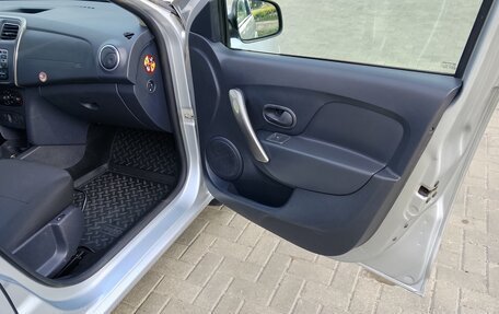 Renault Sandero II рестайлинг, 2014 год, 799 999 рублей, 9 фотография