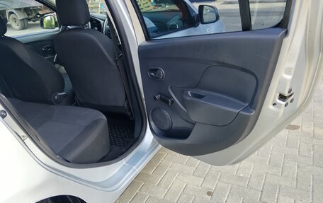 Renault Sandero II рестайлинг, 2014 год, 799 999 рублей, 8 фотография