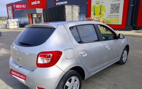Renault Sandero II рестайлинг, 2014 год, 799 999 рублей, 3 фотография