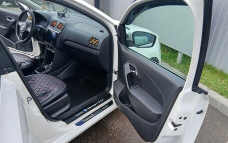 Volkswagen Polo VI (EU Market), 2010 год, 550 000 рублей, 12 фотография