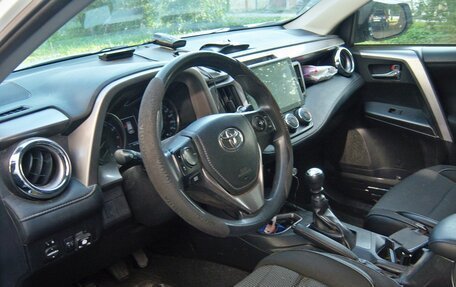 Toyota RAV4, 2016 год, 2 000 000 рублей, 5 фотография