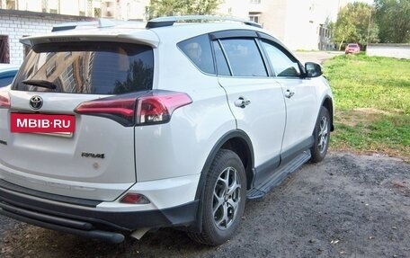 Toyota RAV4, 2016 год, 2 000 000 рублей, 3 фотография