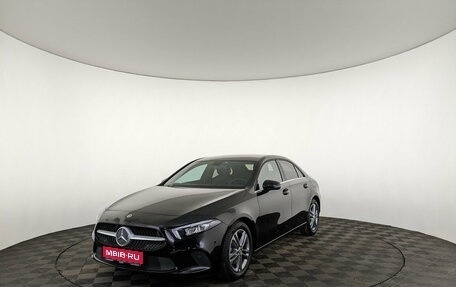 Mercedes-Benz A-Класс, 2018 год, 2 230 000 рублей, 1 фотография