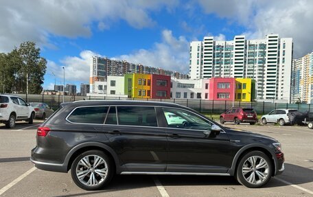 Volkswagen Passat B8 рестайлинг, 2018 год, 3 300 000 рублей, 8 фотография