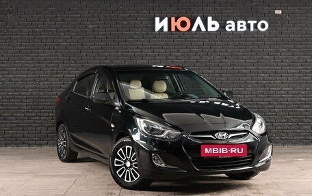 Hyundai Solaris II рестайлинг, 2011 год, 675 000 рублей, 3 фотография