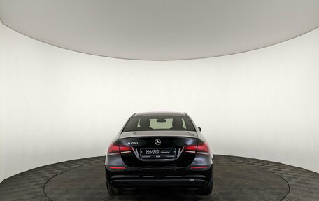 Mercedes-Benz A-Класс, 2018 год, 2 230 000 рублей, 6 фотография