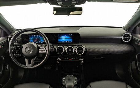 Mercedes-Benz A-Класс, 2018 год, 2 230 000 рублей, 14 фотография