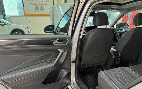 Volkswagen Tiguan II, 2023 год, 2 445 000 рублей, 6 фотография