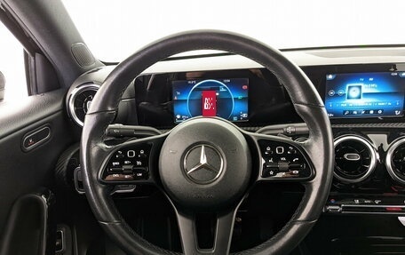 Mercedes-Benz A-Класс, 2018 год, 2 230 000 рублей, 22 фотография