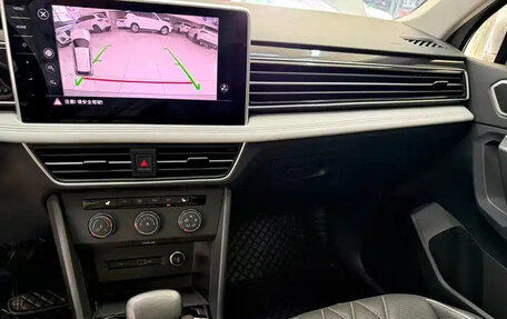 Volkswagen Tiguan II, 2023 год, 2 445 000 рублей, 22 фотография