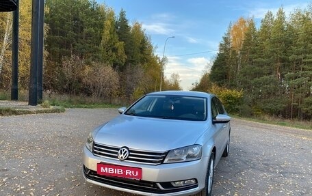 Volkswagen Passat B7, 2011 год, 1 030 000 рублей, 2 фотография
