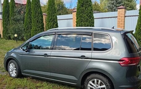 Volkswagen Touran III, 2016 год, 1 530 000 рублей, 1 фотография