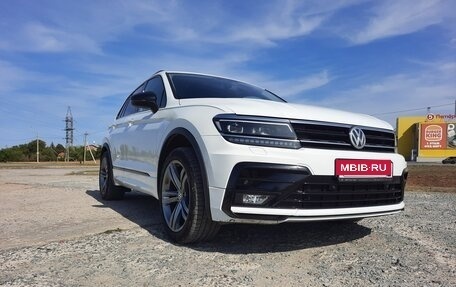 Volkswagen Tiguan II, 2018 год, 3 250 000 рублей, 2 фотография
