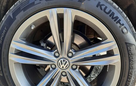 Volkswagen Tiguan II, 2018 год, 3 250 000 рублей, 20 фотография