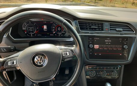 Volkswagen Tiguan II, 2018 год, 3 250 000 рублей, 14 фотография