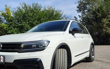 Volkswagen Tiguan II, 2018 год, 3 250 000 рублей, 28 фотография