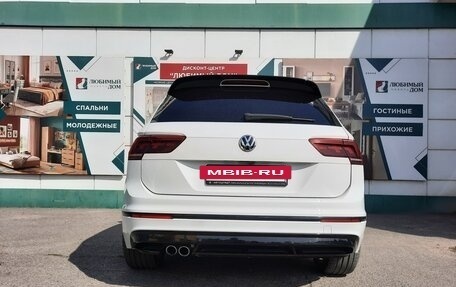 Volkswagen Tiguan II, 2018 год, 3 250 000 рублей, 32 фотография