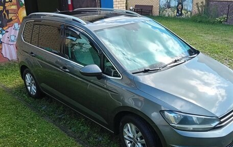 Volkswagen Touran III, 2016 год, 1 530 000 рублей, 4 фотография
