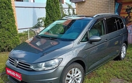 Volkswagen Touran III, 2016 год, 1 530 000 рублей, 3 фотография