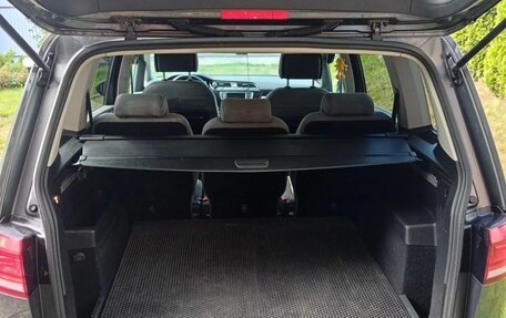 Volkswagen Touran III, 2016 год, 1 530 000 рублей, 7 фотография